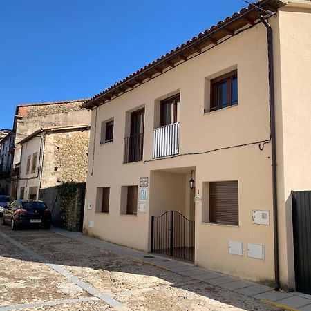 El Hondon Del Lugar Apartment Hoyos Екстериор снимка