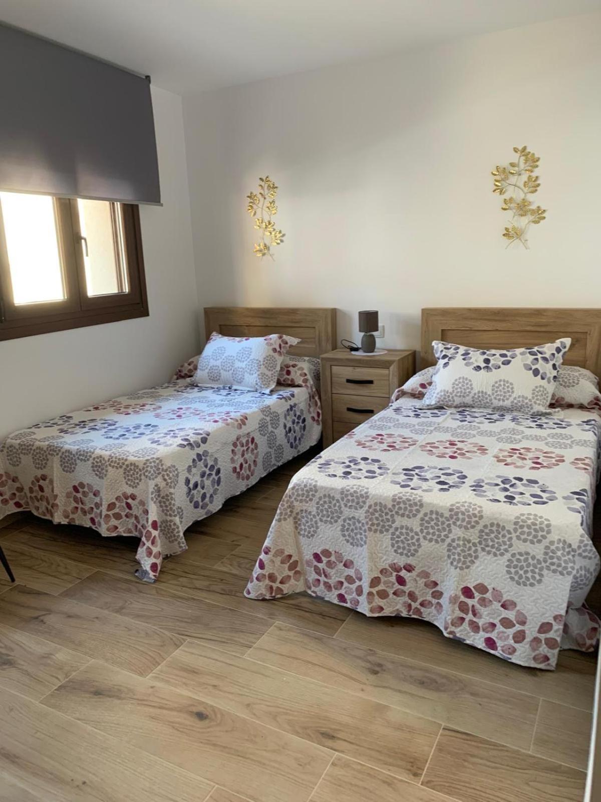 El Hondon Del Lugar Apartment Hoyos Екстериор снимка